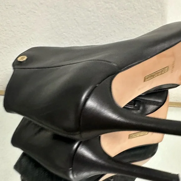 Louise et Cie Black Heeled Ankle Boots - Picture 2 of 15